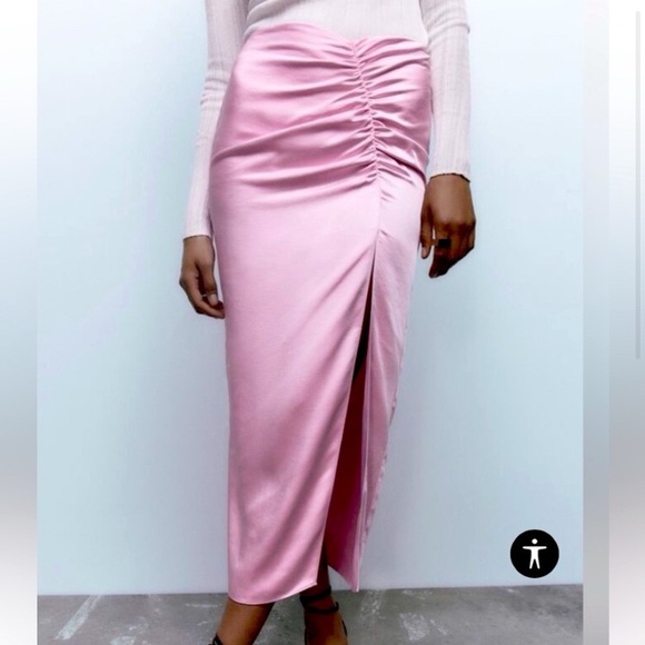 💕 ZARA PINK SATIN SIDE RUCHED SLIT MIDI SKIRT! - Picture 8 of 16